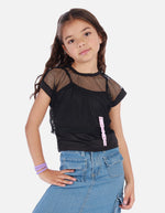 Blusa tipo crop para niña con diseño de malla