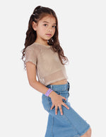 Blusa tipo crop para niña con diseño de malla