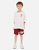 Conjunto urbano para niño con camiseta estampada y bermuda cómoda