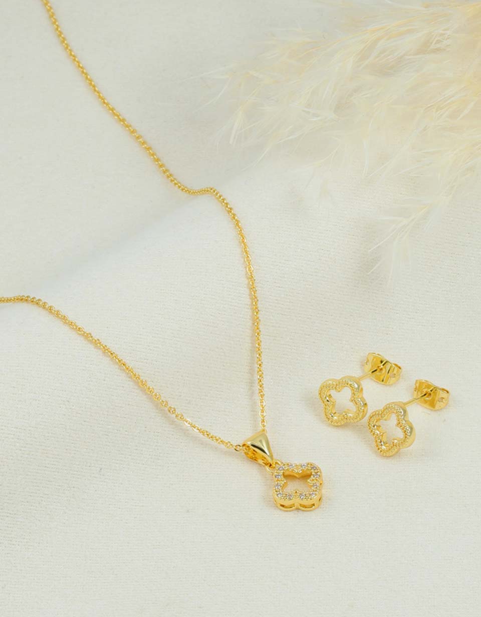 Conjunto de Collar y Aretes con Dije Floral