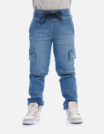 Pantalón cargo niño en denim resistente