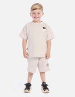 Conjunto niño ligero y versátil