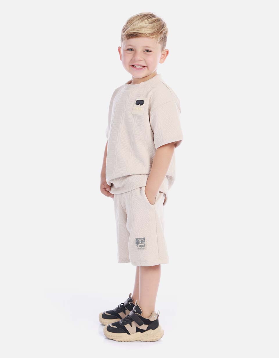 Conjunto niño ligero y versátil