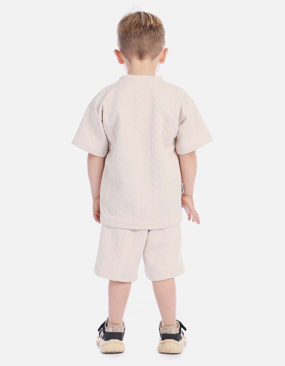 Conjunto niño ligero y versátil