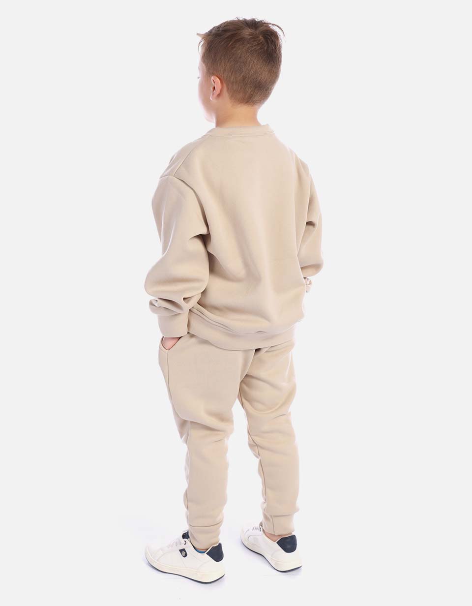 Buzo para niño cómodo y versátil