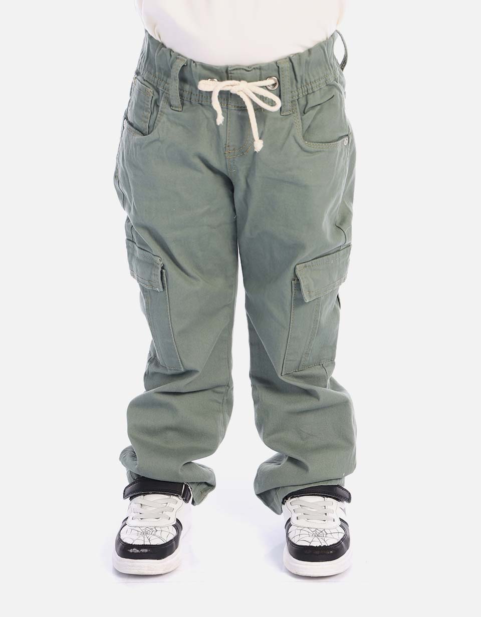 Pantalón niño casual con bolsillos cargo