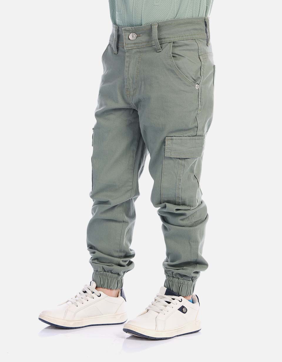 Jogger cargo niño con cordón ajustable