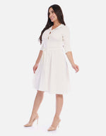 Vestido amplio con vuelo femenino