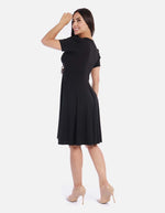 Vestido cruzado femenino manga corta