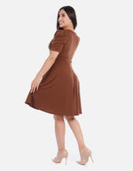 Vestido cruzado femenino manga corta