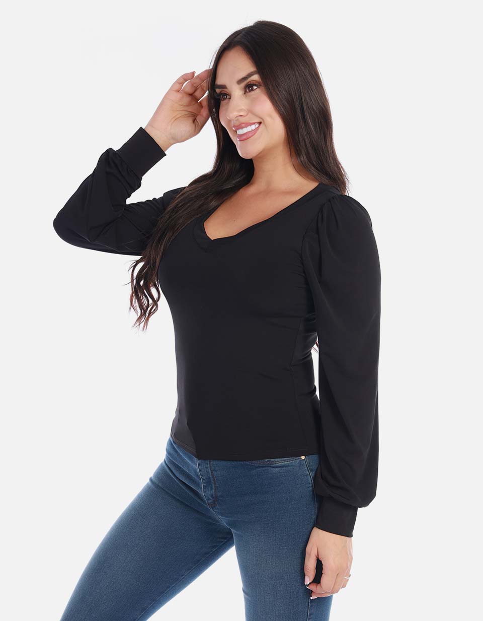 Blusa manga larga con diseño ajustado