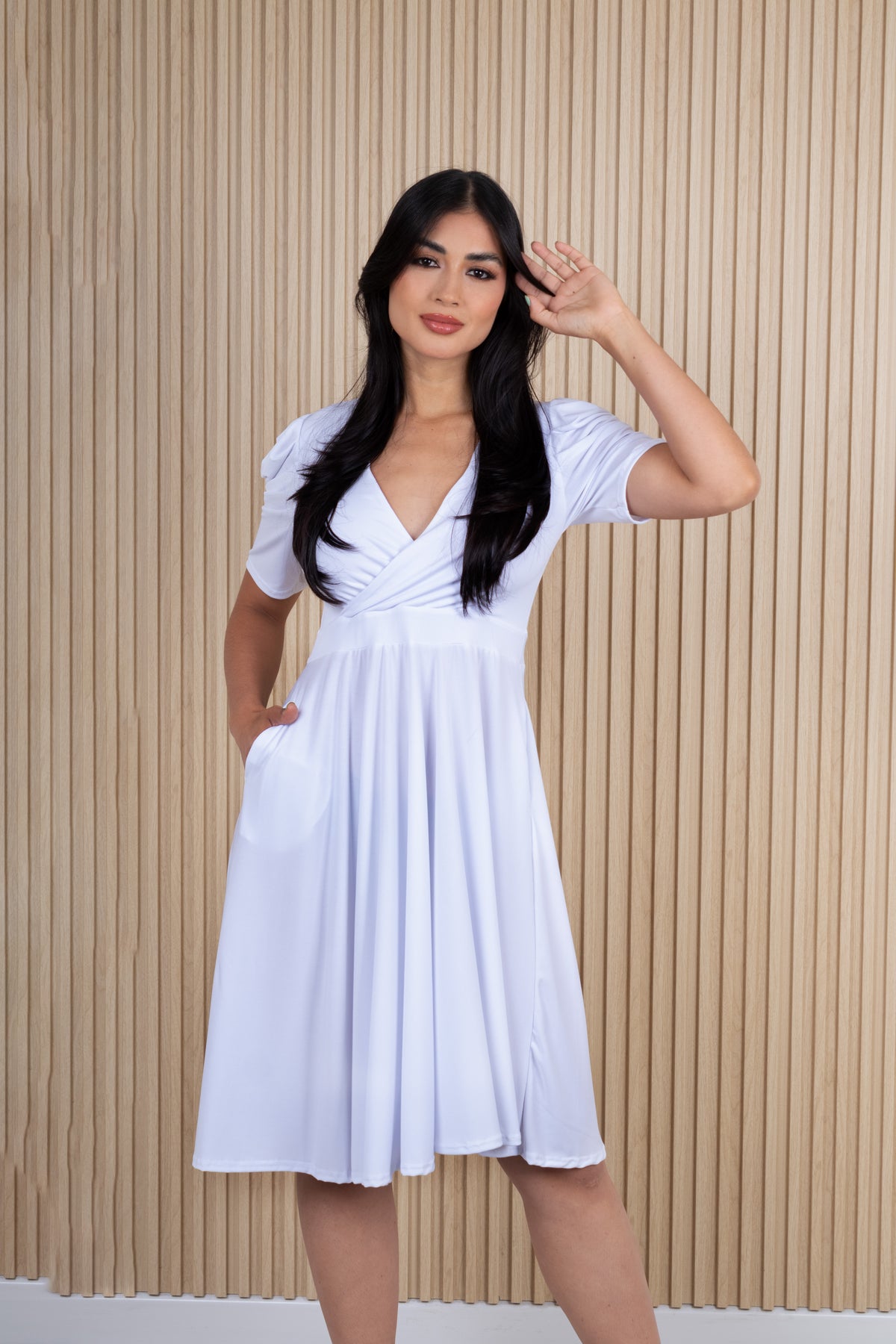 Vestido cruzado femenino manga corta