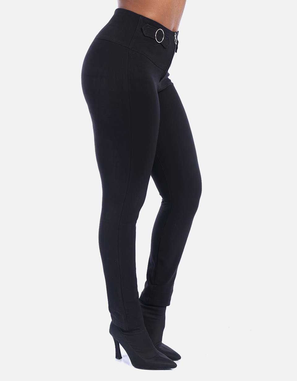 Pantalón negro tiro alto