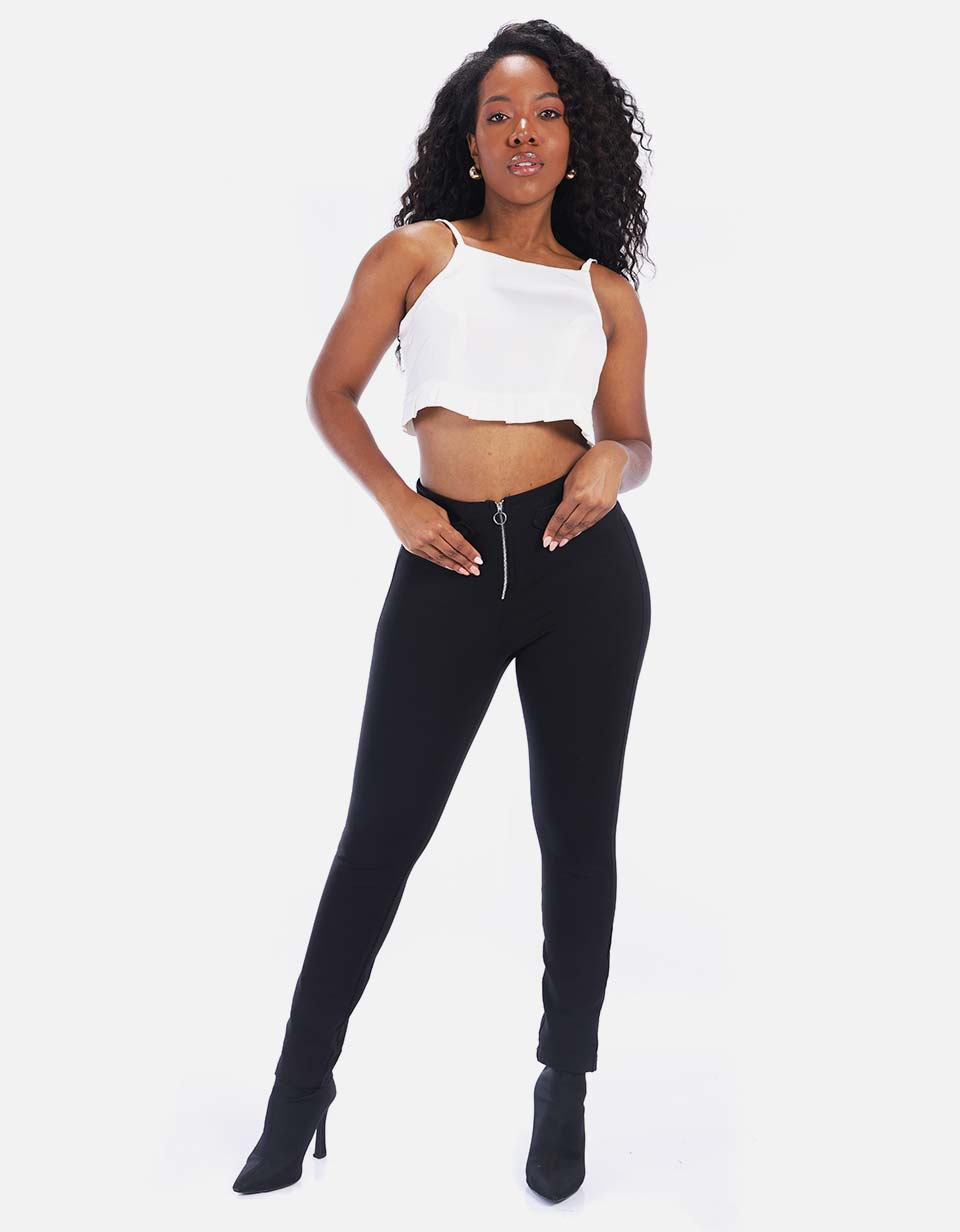 Pantalón negro tiro alto